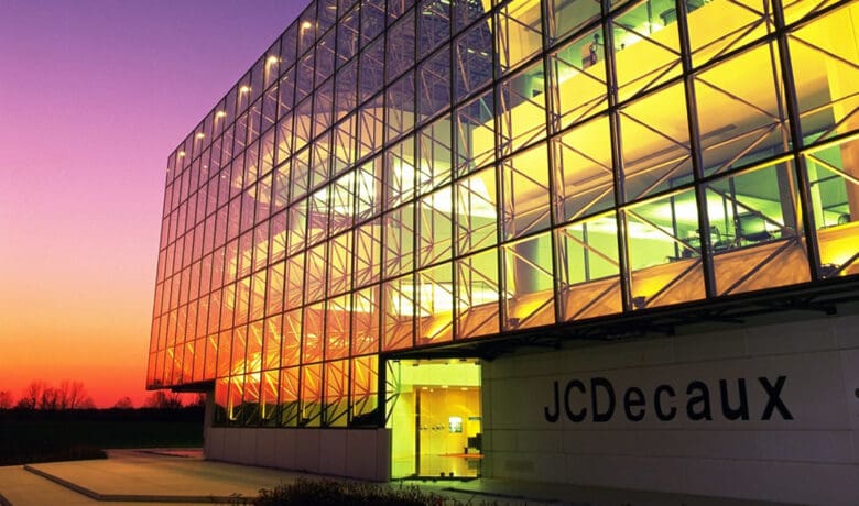 JCDecaux is present in 3,400 cities across 85 countries.